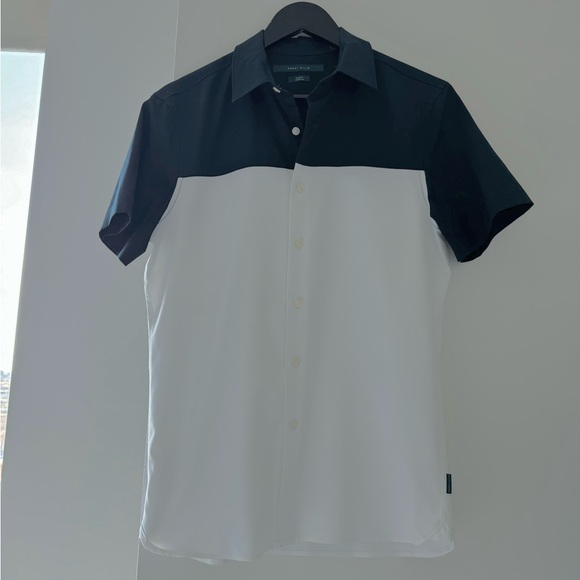 Perry Ellis Button Down Short Sleeve Shirt - Picture 3 of 4